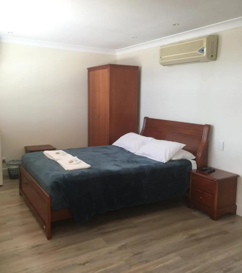 Aussie Hotel & Motel Maryborough